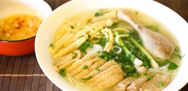 Recipe: Bun Mang Ga Thick bihun chicken soup | foodpanda Magazine MY